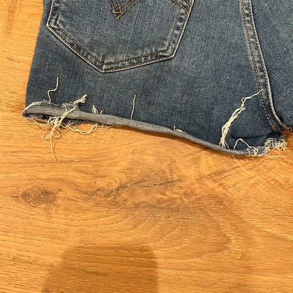 Levi’s High Rise Flexible Stretch Shorts Size 26 in Blue - Picture 5 of 5